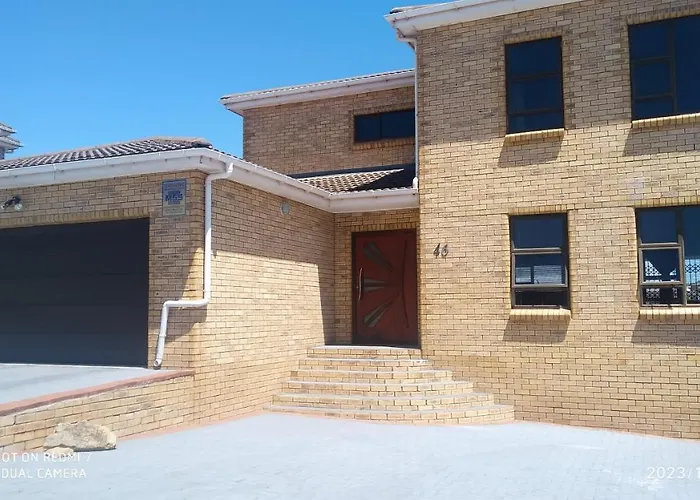 Come Holiday In Langebaan